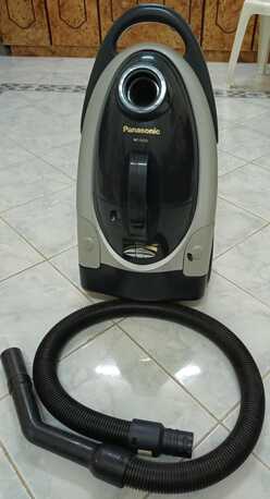 Al Aziziyah, Appliances, SAR 550,  550/ Daewoo Refrigerator 318L, 130/ Panasonic Vacuum Cleaner 1800w