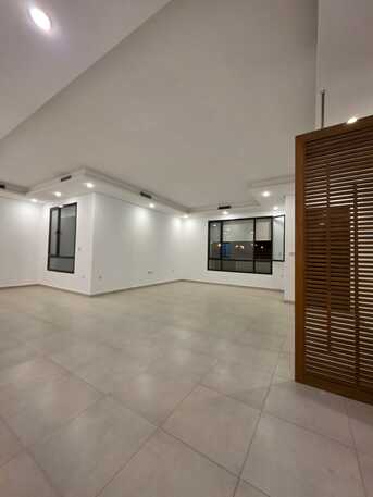 Kuwait City, Apartments/Houses, KWD 800/month,  5 BR,  For Rent In Al-Masayel: Ground Floor Apartment With 5 Rooms And A Private Entrance.  It Co