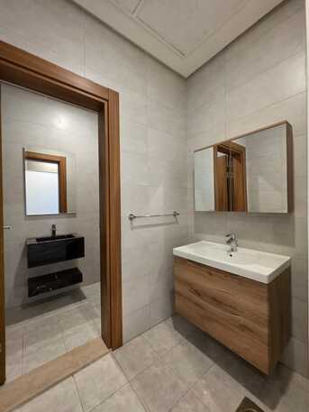 Kuwait City, Apartments/Houses, KWD 800/month,  5 BR,  For Rent In Al-Masayel: Ground Floor Apartment With 5 Rooms And A Private Entrance.  It Co