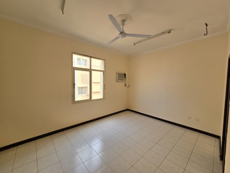 Hidd, Apartments/Houses, BHD 200/month,  2 BR,  2 BHK SEMI-FURNISHED FLAT FOR RENT WITH EWA IN OLD HIDD