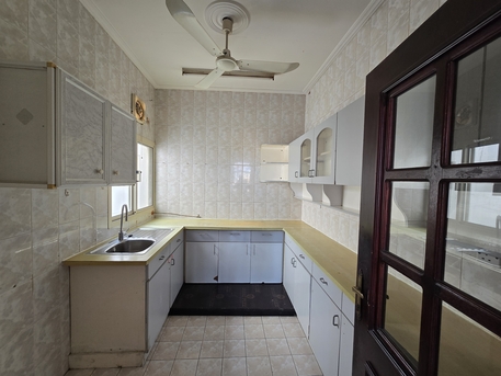 Hidd, Apartments/Houses, BHD 200/month,  2 BR,  2 BHK SEMI-FURNISHED FLAT FOR RENT WITH EWA IN OLD HIDD