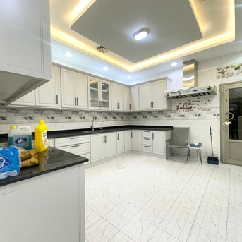 Kuwait City, Apartments/Houses, KWD 800/month,  4 BR,  Spacious 4-Master-Bedroom Floor For Rent In Mangaf