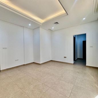 Kuwait City, Villas, KWD 950,  Four-Bedroom Floor For Rent In Al-Siddeeq, Kuwait