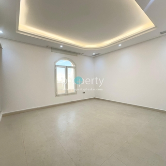 Kuwait City, Villas, KWD 950,  Four-Bedroom Floor For Rent In Al-Siddeeq, Kuwait