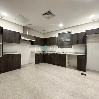 Kuwait City, Villas, KWD 950,  Elegant 4-Bedroom Floor For Rent In Al-Siddeeq, Kuwait