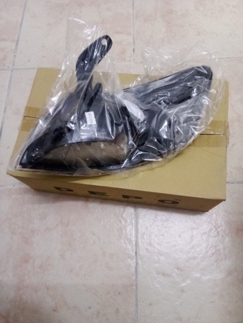 Manama, Vehicles, Cars & Trucks , BHD 9,  Toyota Camry,  2002,  Automatic,  00000000 KM,  Camry 2000 -  NEW Signal Right Side