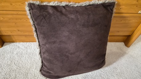 Riyadh, Household Items, SAR 150,  Cushions.