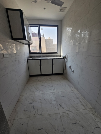 Salmaniya, Apartments/Houses, 2 BHK/BRAND NEW Semi Furnished FLAT. 230 BD With EWA /@SALMANIYA.