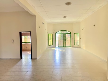 Janabiya, Villas, BHD 630,  280 Sq. Meter,  Family-friendly 3br Villa With Garden & Maid&rsquo;s Room | Janabiya Compound