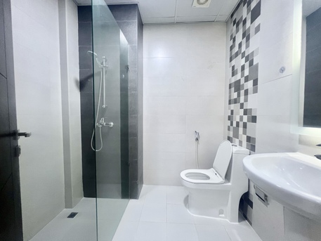 Sanabis, Apartments/Houses, BHD 300/month,  Furnished,  1 BR,  90 Sq. Meter,  1BHK Apartment With Gym, Pool & Balcony | Al Burhama