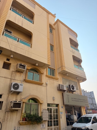 Hoora, Apartments/Houses, BHD 100,  1 BR,  1Bath,balcony Semi Furnished Spacious Studio Flat 4 Rent N Hoora Call@ 33112437