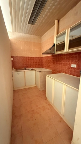 Hoora, Apartments/Houses, BHD 100,  1 BR,  1Bath,balcony Semi Furnished Spacious Studio Flat 4 Rent N Hoora Call@ 33112437