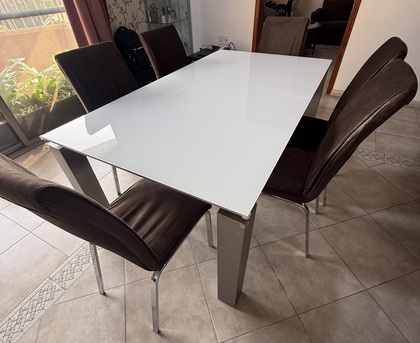 Khobar, Furniture, SAR 850,  Dining Table With 6 Chairs (Home Center)