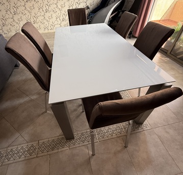 Khobar, Furniture, SAR 850,  Dining Table With 6 Chairs (Home Center)