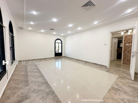 Kuwait City, Villas, KWD 1250,  Floor With Terrace For Rent In Salwa