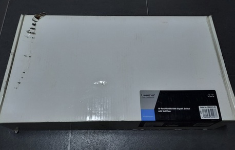 Riyadh, Computers, SAR 250,  Linksys Srw2016 16-port 10/100/1000 Gigabit