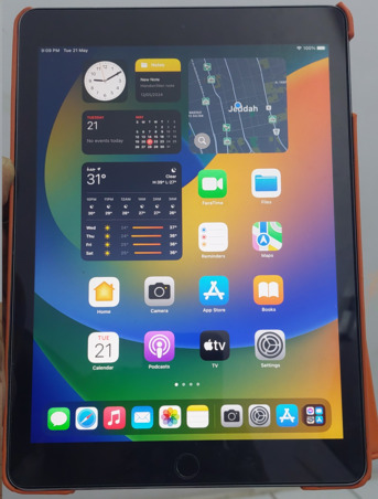 Jeddah, Tablet Computers, SAR 900,  IPad 9.7 Inch 4G 128 GB In Neat And Clean Condition