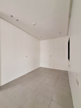 Manama, Offices, BHD 270,  85 Sq. Meter,  Commercial Office For Rent In Jibla Habashi, Prime Location