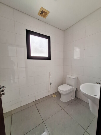 Manama, Offices, BHD 270,  85 Sq. Meter,  Commercial Office For Rent In Jibla Habashi, Prime Location