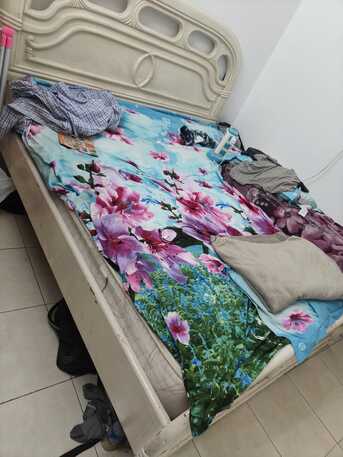 Manama, Furniture, BHD 15,  QUEEN SIZE BED URJENT LEAVING COUNTRY