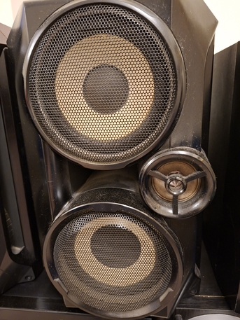 Manama, Electronics, BHD 25,  للبيع سماعات سوني كلاسيكية &ndash; نظام مسرح من&