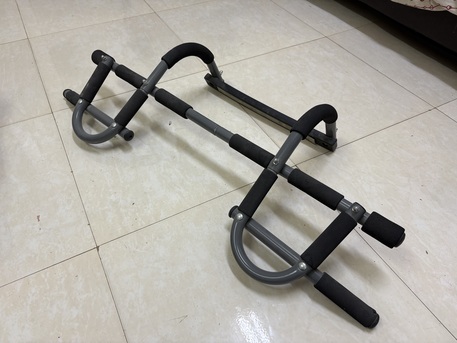 Riyadh, Appliances, SAR 1,  Pull Up Bar ,biceps Up Curl Bar, Steamer Etc