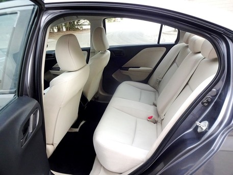 Zinj, Vehicles, Cars & Trucks , BHD 3300,  Honda City,  2018,  Automatic,  83000 KM,   Mid Option Single Owner Low Budget Car For Sale