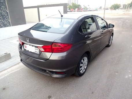 Zinj, Vehicles, Cars & Trucks , BHD 3300,  Honda City,  2018,  Automatic,  83000 KM,   Mid Option Single Owner Low Budget Car For Sale