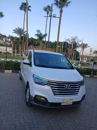 Cairo, Automotive, إيجار هيونداي H1 (9 راكب) - فان السفر العائلي
