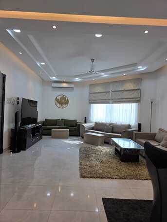Busaiteen, Villas, BHD 650,  Villa For Rent In Busaiteen