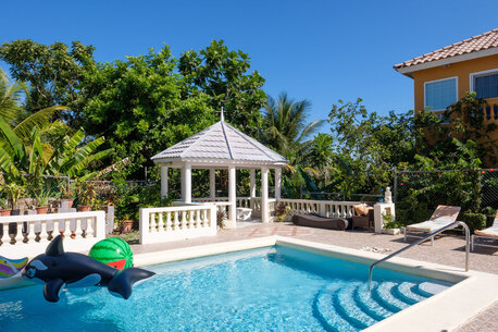 Jamaica, Holiday/Vacation Rentals, 500/day,  3 BR,  46 Sq. Meter,  Ocho Rios Family Vacation Homes