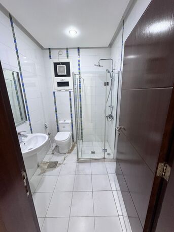 Kuwait City, Apartments/Houses, KWD 980/month,  4 BR,  Full Floor In Jabriya, 4 Bedrooms