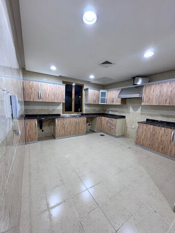 Kuwait City, Apartments/Houses, KWD 560/month,  3 BR,  Apartment In Rumaithiya, 3 Bedrooms, One Of Which Is A Master Bedroom.