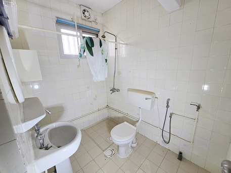 Jidhafs, Apartments/Houses, BHD 200/month,  2 BR,  75 Sq. Meter,  2BHK Apartment For Rent With Pool & Tennis And Squatch - Family