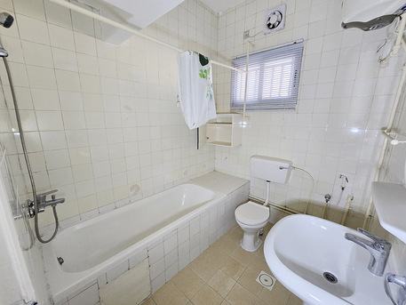 Jidhafs, Apartments/Houses, BHD 200/month,  2 BR,  75 Sq. Meter,  2BHK Apartment For Rent With Pool & Tennis And Squatch - Family