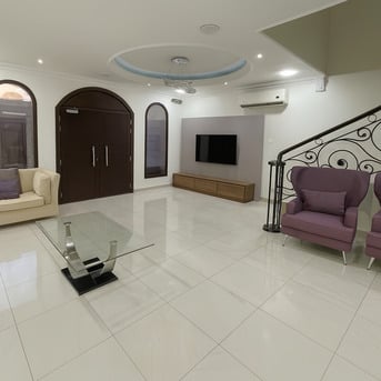 Hidd, Villas, BHD 800,  Furnished,  For Rent : Villa In Al Hidd