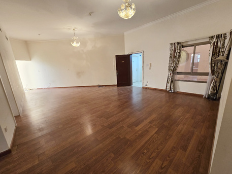 Adliya, Offices, BHD 350,  115 Sq. Meter,  2BHK Office Space For Rent In Adliya