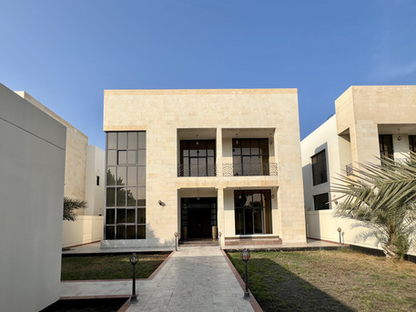 Janabiya, Villas, BHD 1300,  Furnished,  650 Sq. Meter,  Refined 4BR Luxury Villa With Private Pool & Garden In Peaceful Al Jasra