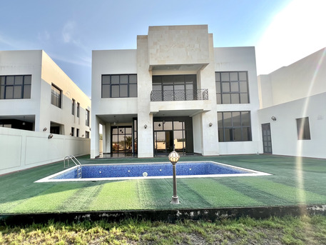 Janabiya, Villas, BHD 1300,  Furnished,  650 Sq. Meter,  Refined 4BR Luxury Villa With Private Pool & Garden In Peaceful Al Jasra
