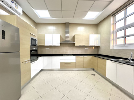 Hamala, Villas, BHD 1200,  Furnished,  350 Sq. Meter,  Modern 4BR Compound Villa With Private Pool & Garden In Central Hamala