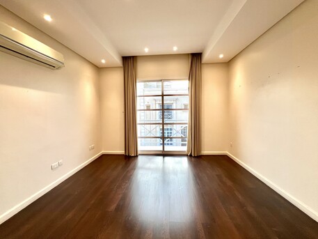 Hamala, Villas, BHD 1200,  Furnished,  350 Sq. Meter,  Modern 4BR Compound Villa With Private Pool & Garden In Central Hamala