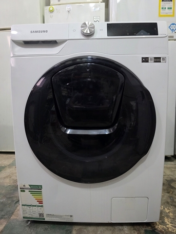 Al Batha, Household Items, SAR 1,  For Sale: Samsung 8KG Fully Automatic Washing Machine &ndash; Almost New Condition