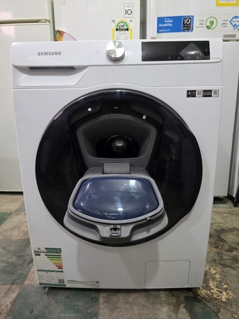 Al Batha, Household Items, SAR 1,  For Sale: Samsung 8KG Fully Automatic Washing Machine &ndash; Almost New Condition