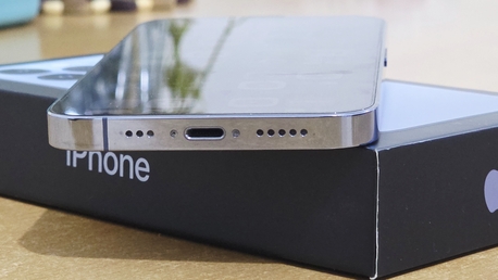 Jeddah, Mobile Phones, SAR 1800,  Iphone 13 Pro 256gn, 77% Battery With Box