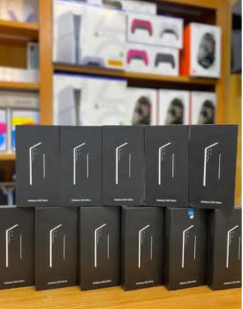 Kuwait City, Mobile Phones, KWD 120,  Samsung S25, Samsung S25 Ultra, IPhone 17 Pro, IPhone 17 Pro Max, IPhone 16 Pro, IPhone 16