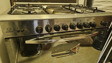Khobar, Appliances, SAR 900,  Indesit Cooking Range ( 4 Gas Burner, 2 Induction & Gas Oven)