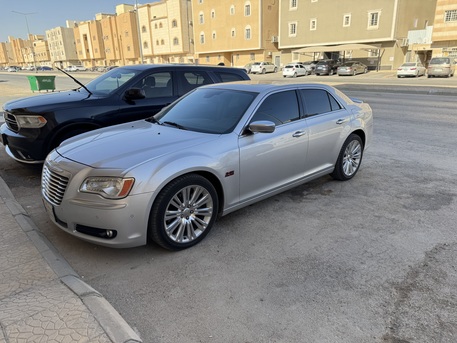 Riyadh, Vehicles, Cars & Trucks , SAR 53000, Chrysler 300C, 2012, Automatic, 239000 KM, Chrysler C300 Executive Full Option Panorama