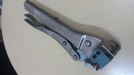 Olaya, Tools, SAR 450,  For SALE   AMP MR-1  Hand Crimping Tool For Picabond Connectors.