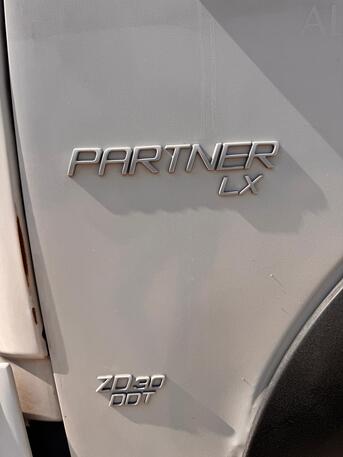 Manama, Vehicles, Cars & Trucks , ASHOK LEYLAND,  2021,  Manual,  100000 KM,   , FREEZER TRUCK.