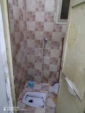 Al Batha, Bedspace Available, SAR 300/month,  Monthly Bedspace  Rent 300 SAR Including Light And Water For Indian & Pakistani Muslims